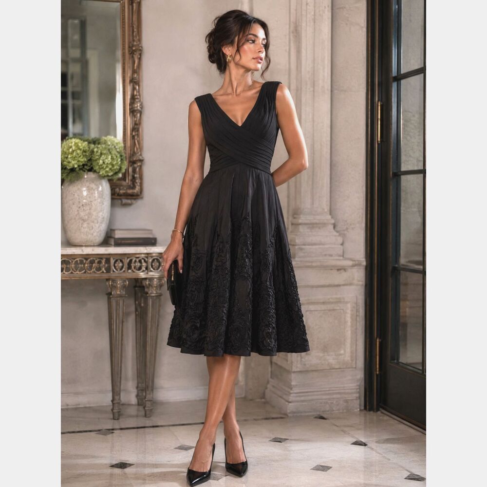 Cache Black V-Neck Embroidered A-Line Cocktail Dress – Size 10